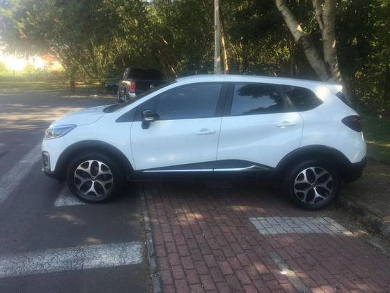 RENAULT CAPTUR 1.6 16V SCE FLEX INTENSE X-TRONIC
